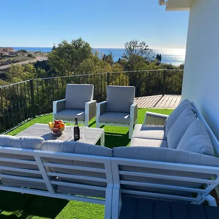 Tranquil 3 Bed With Private Pool + Sea View! Villa Benalmádena